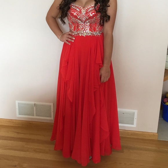 Prom Dress - Picture 2 of 6